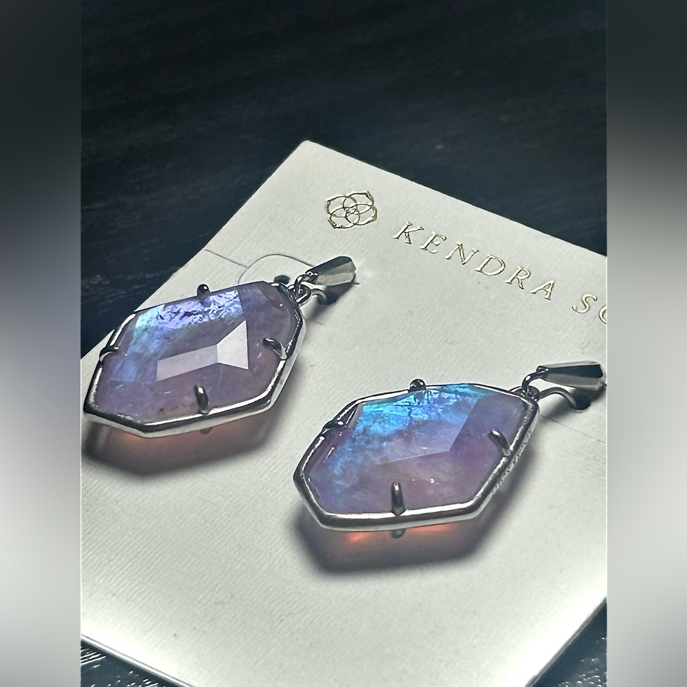 Kendra Scott Iridescent Large Dangle Drop Earrings – Silver Tone – NWT - Picture 2 of 5